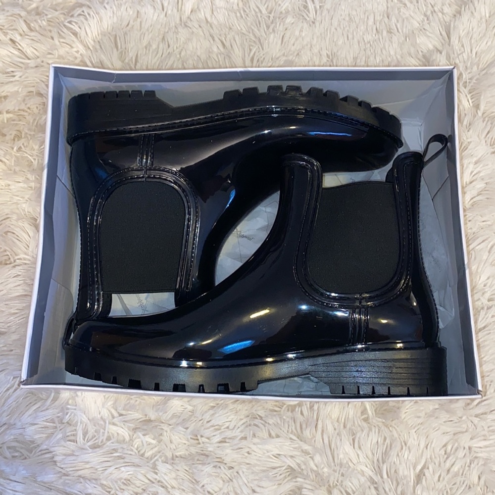 Black Boots